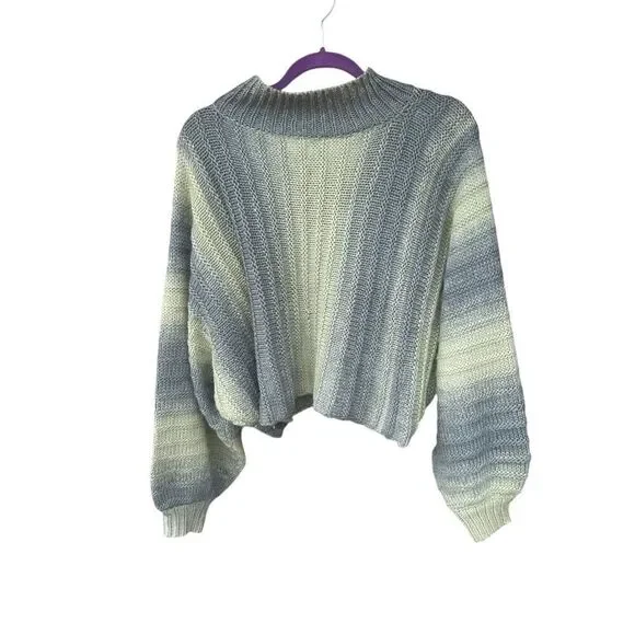 Pol Small over sized crop puff batwing long sleeve dark light green sweater - Picture 2 of 5